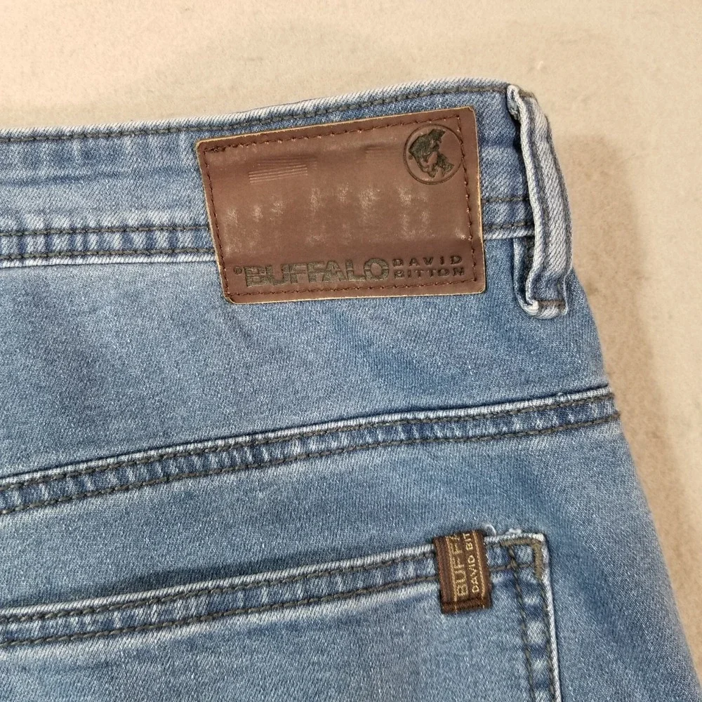 Buffalo David Bitton jeans mens 38 x 30 Axel slim straight blue flex denim pants